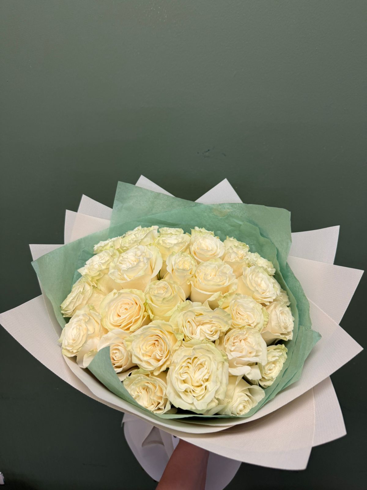Mondial Roses Bouquet