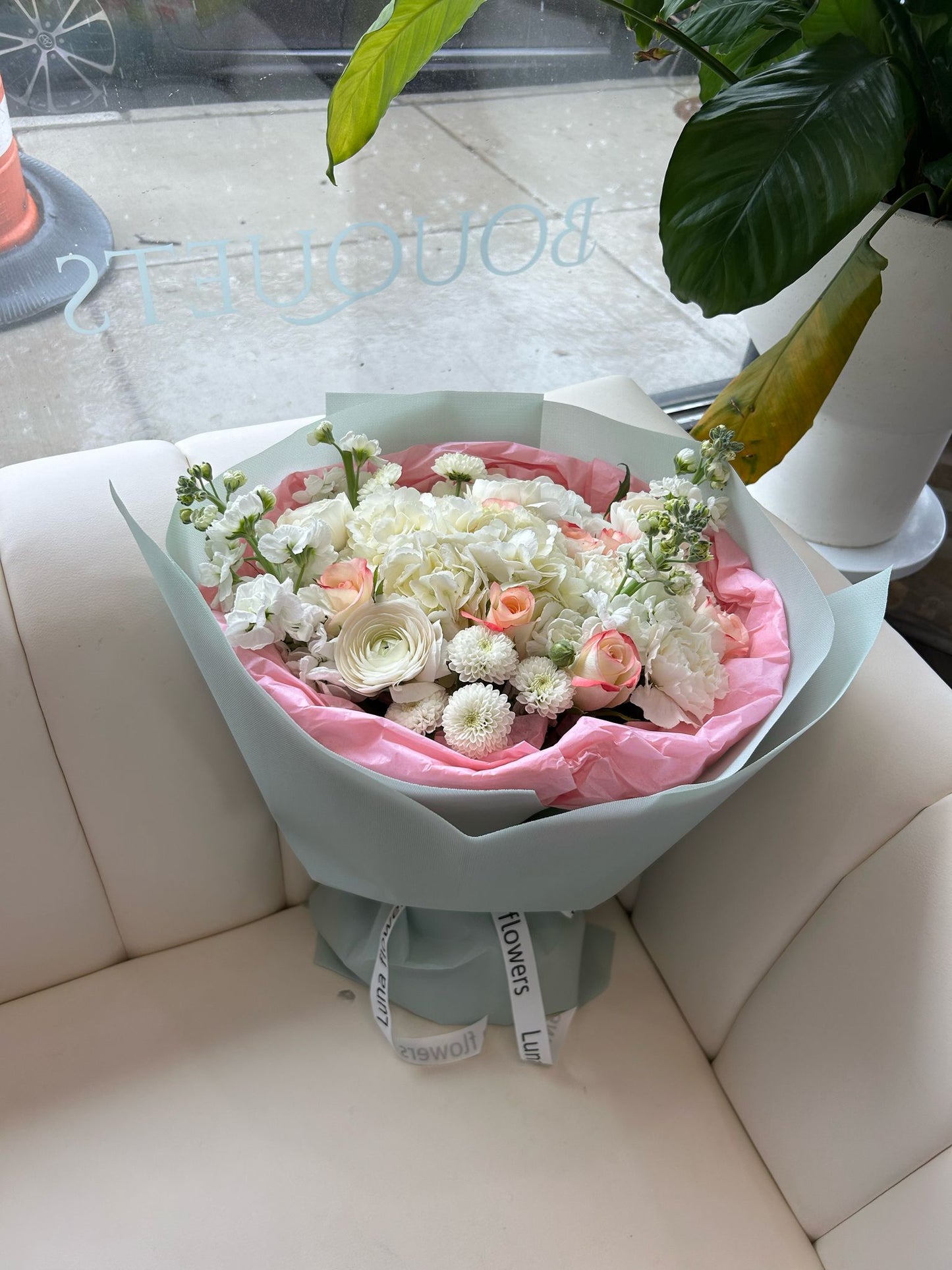 Gentle Mix Bouquet