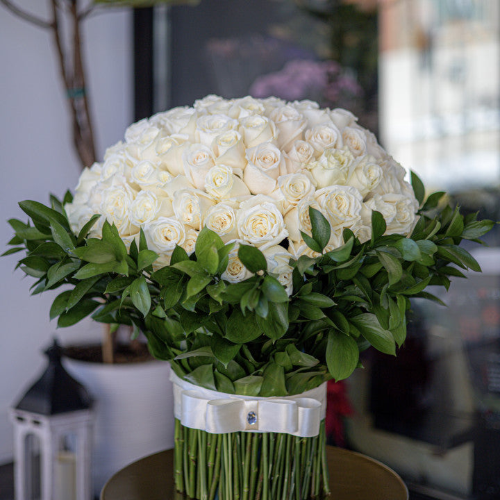 White Roses Gala Style