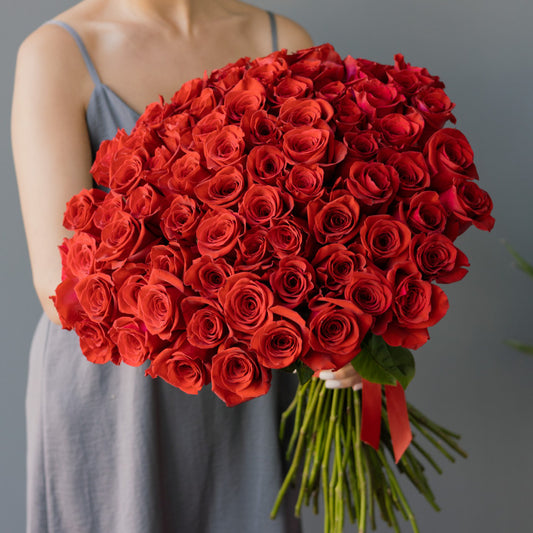 75 Red Roses (70cm / 28 inches)